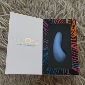 PLUS ONE - mini massager